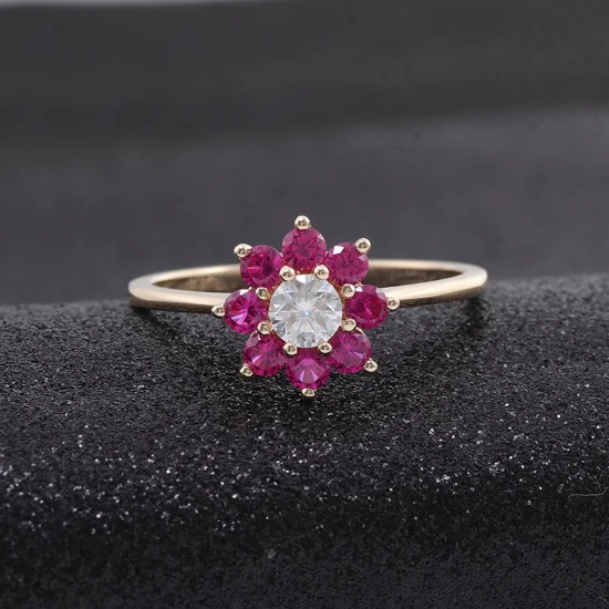 2022 New Hot Sale 14K Yellow Gold Ring Flower Shape Ring Round Brilliant Cut Moissanite Diamond Wedding Ring Light Lady